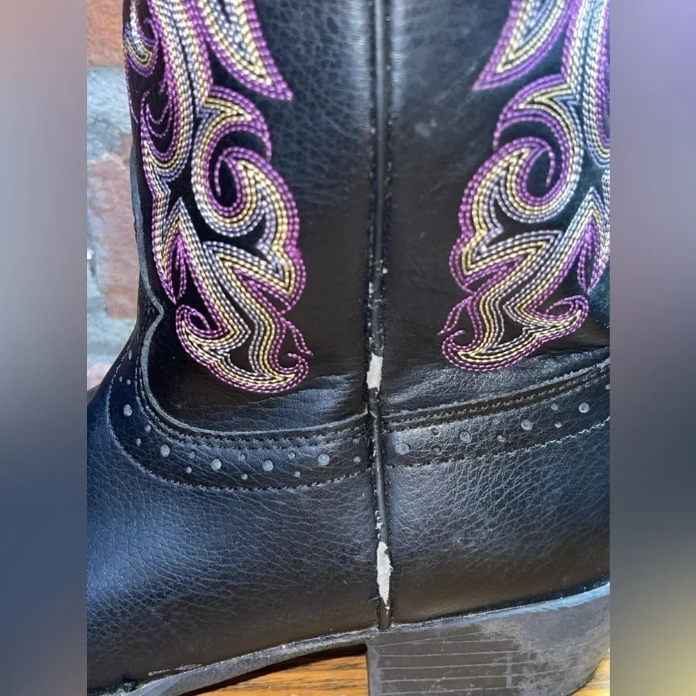 Justin stampede boot 2554JR Black and purple Deercow leather Size 2D